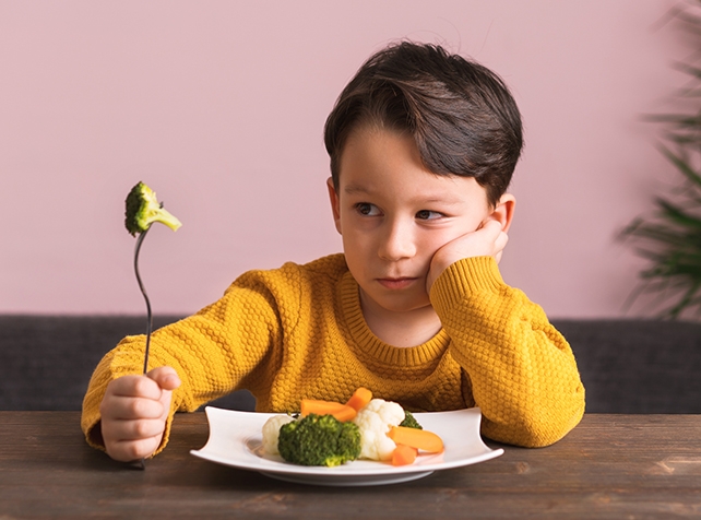 Dealing with fussy eating in children - HealthTimes