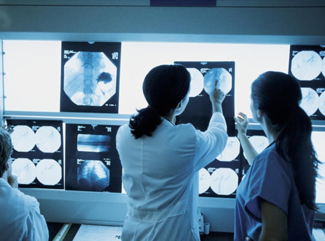How to become a radiologist - HealthTimes